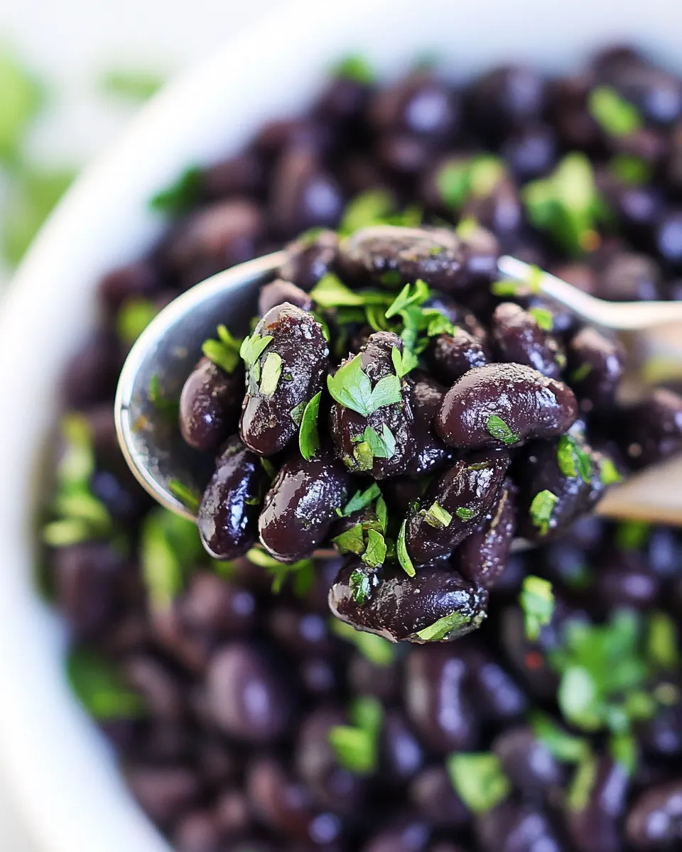 Easy Chipotle Black Beans Recipe (Copycat) with recipe photo